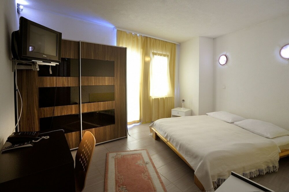 Фото Hotel Hayat