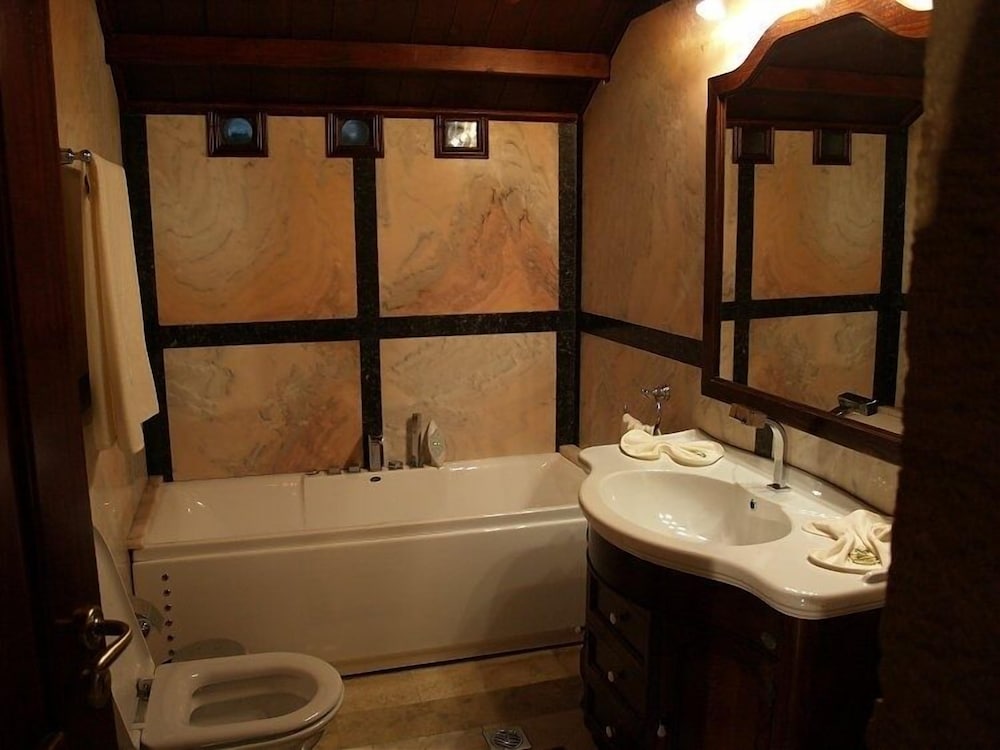 Фото Palazzo Loupassi Boutique Villas