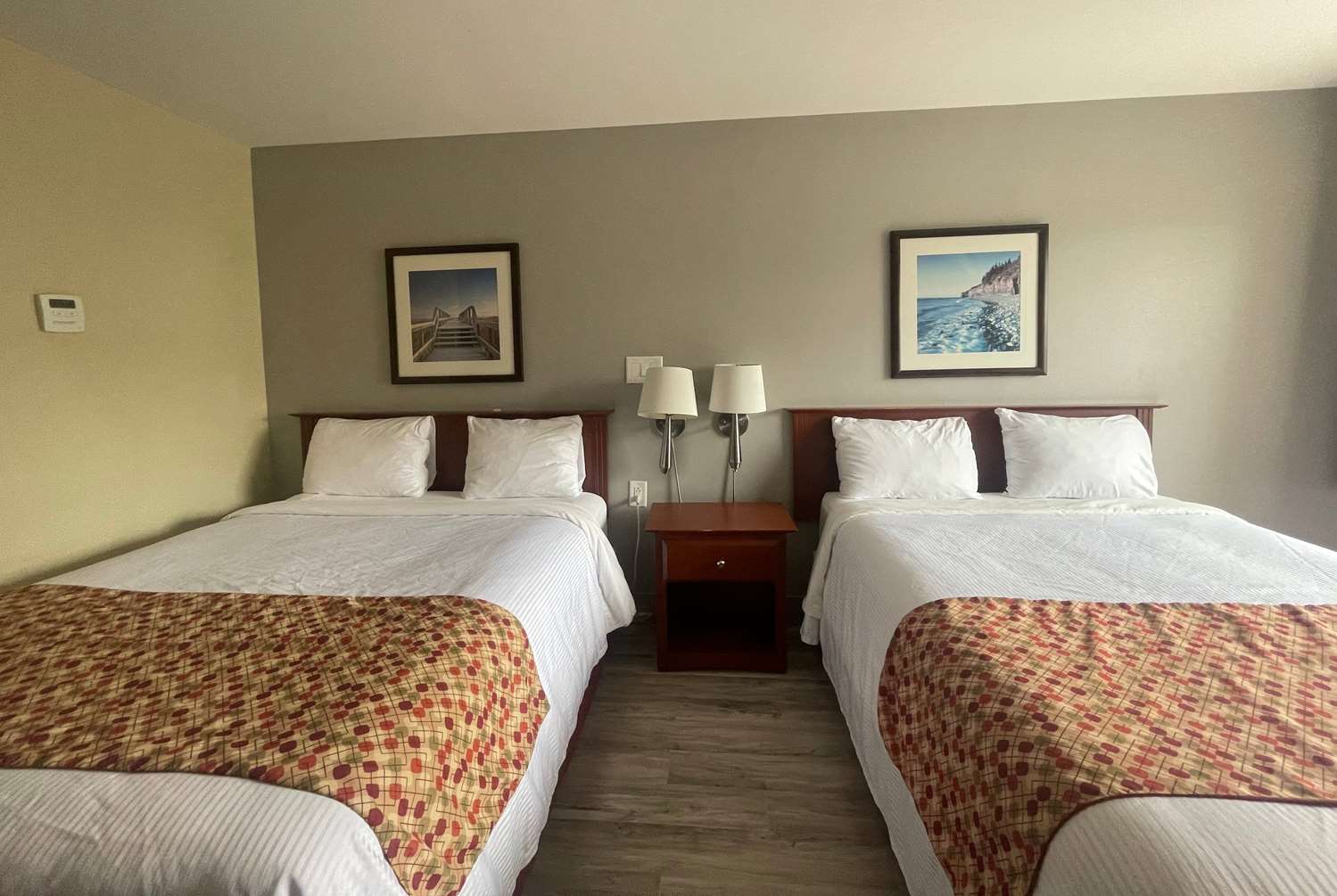 Фото Super 8 by Wyndham Campbellton NB