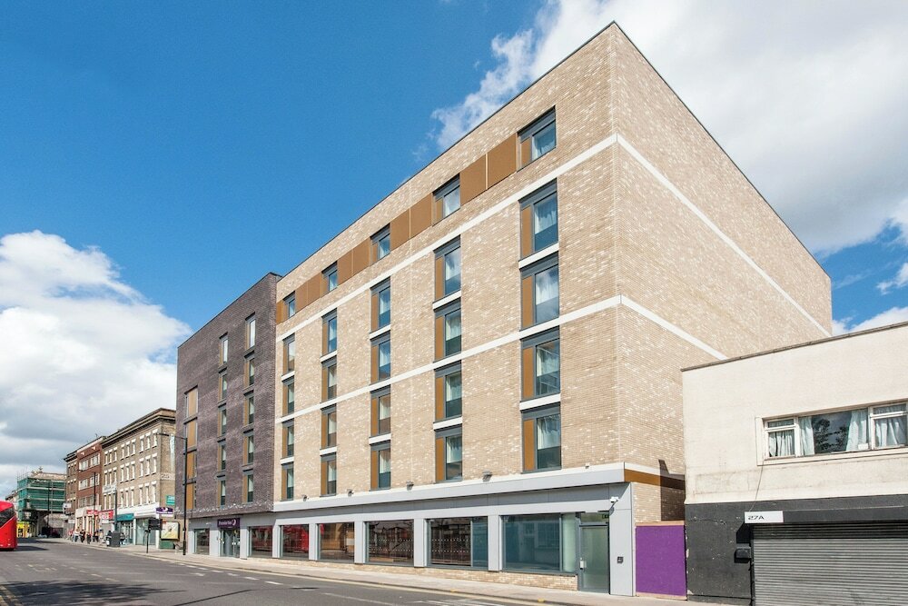 Фото Premier Inn London Hackney