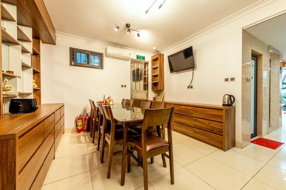 Фото Westlake Tay Ho Hotel