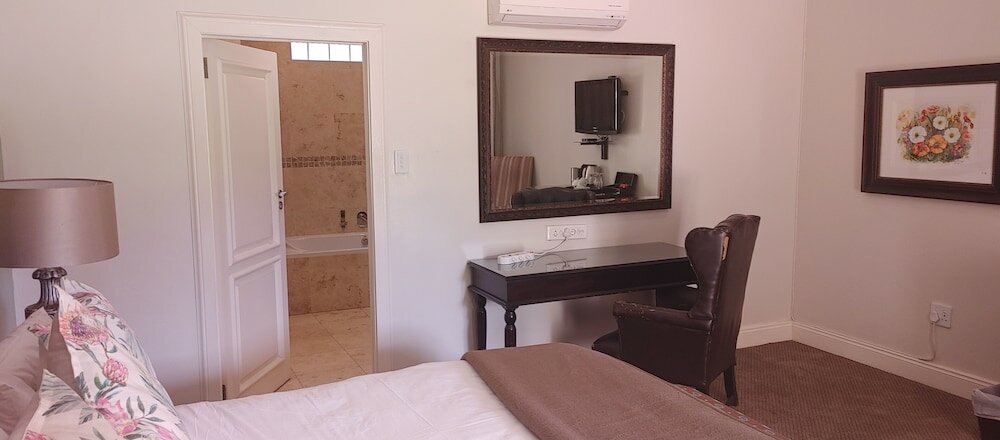 Фото 131 on Herbert Baker Boutique Hotel