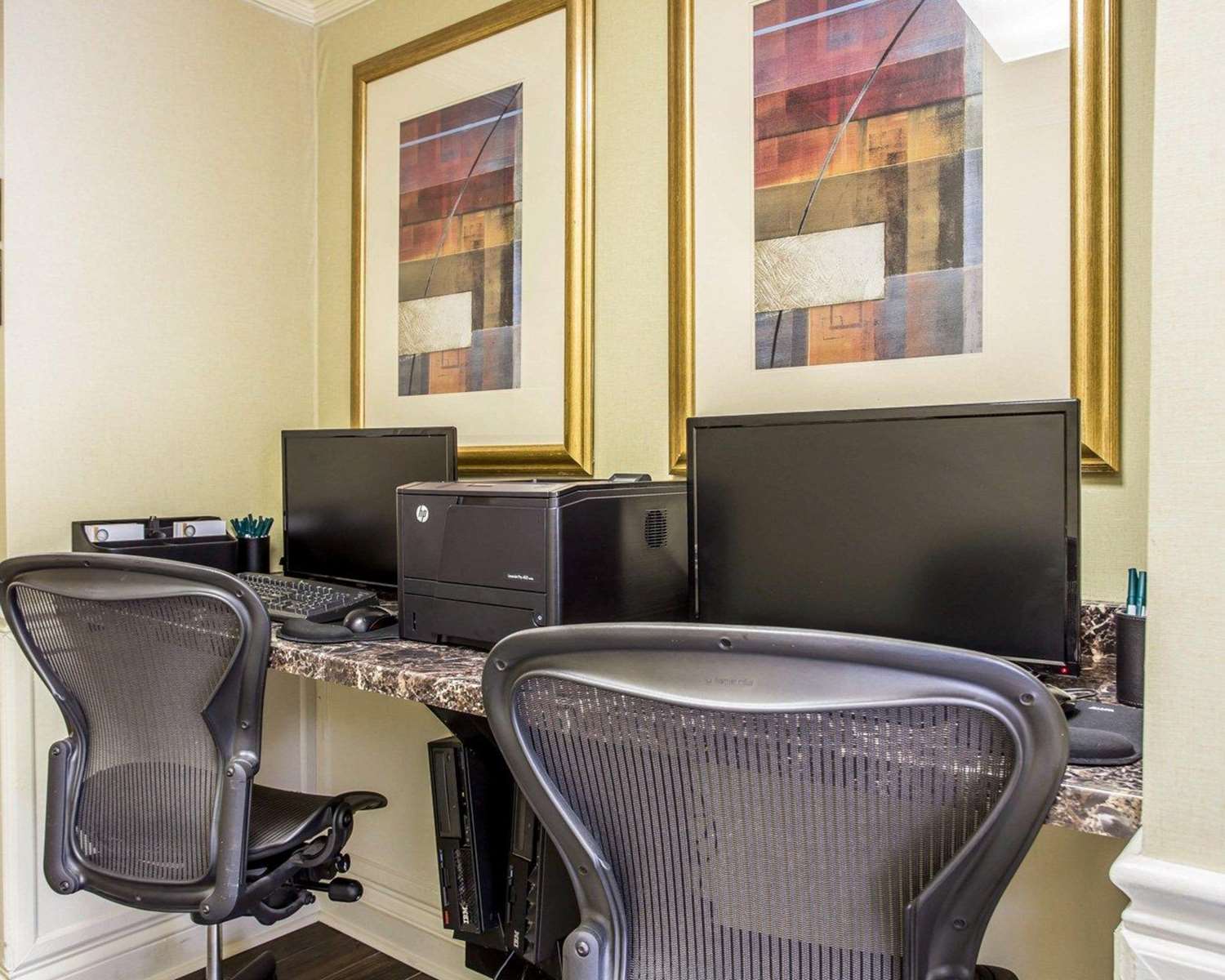 Фото Quality Suites Atlanta Buckhead Village North