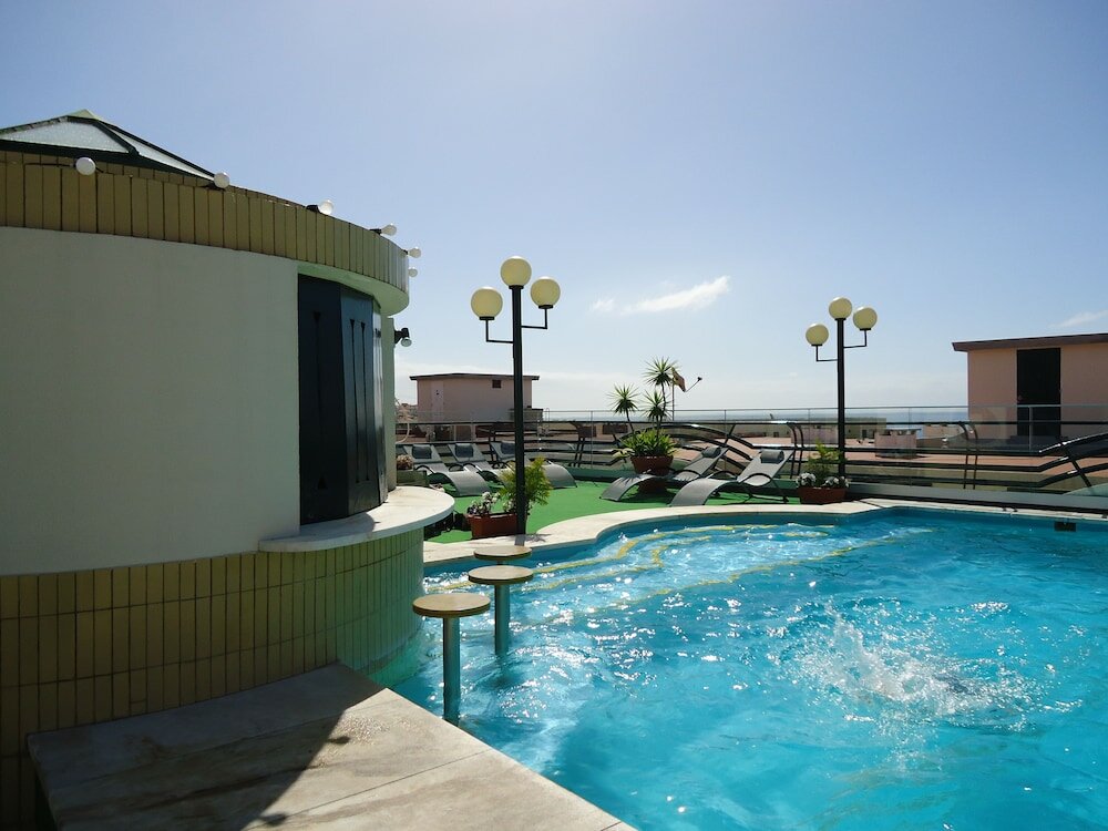 Фото Hotel Windsor