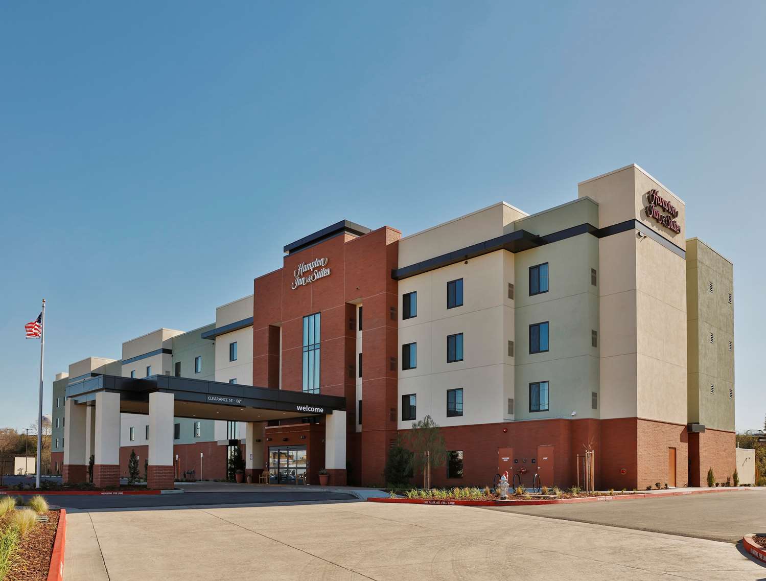 Фото Hampton Inn & Suites Sacramento at Csus