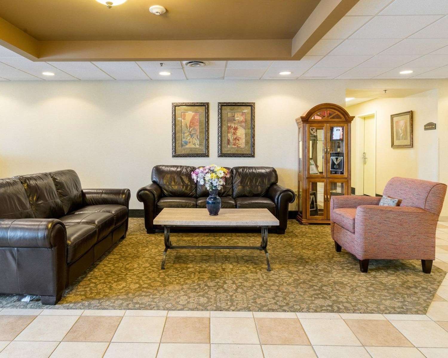 Фото MainStay Suites Dover