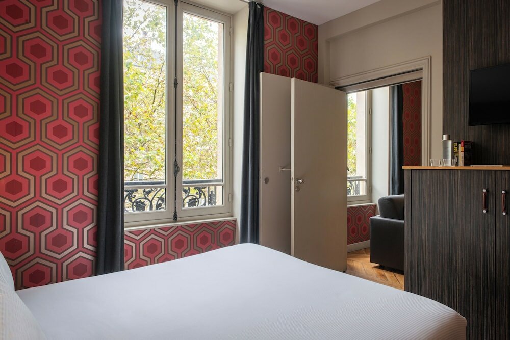 Фото Suites and Hotel Helzear Champs Elysees