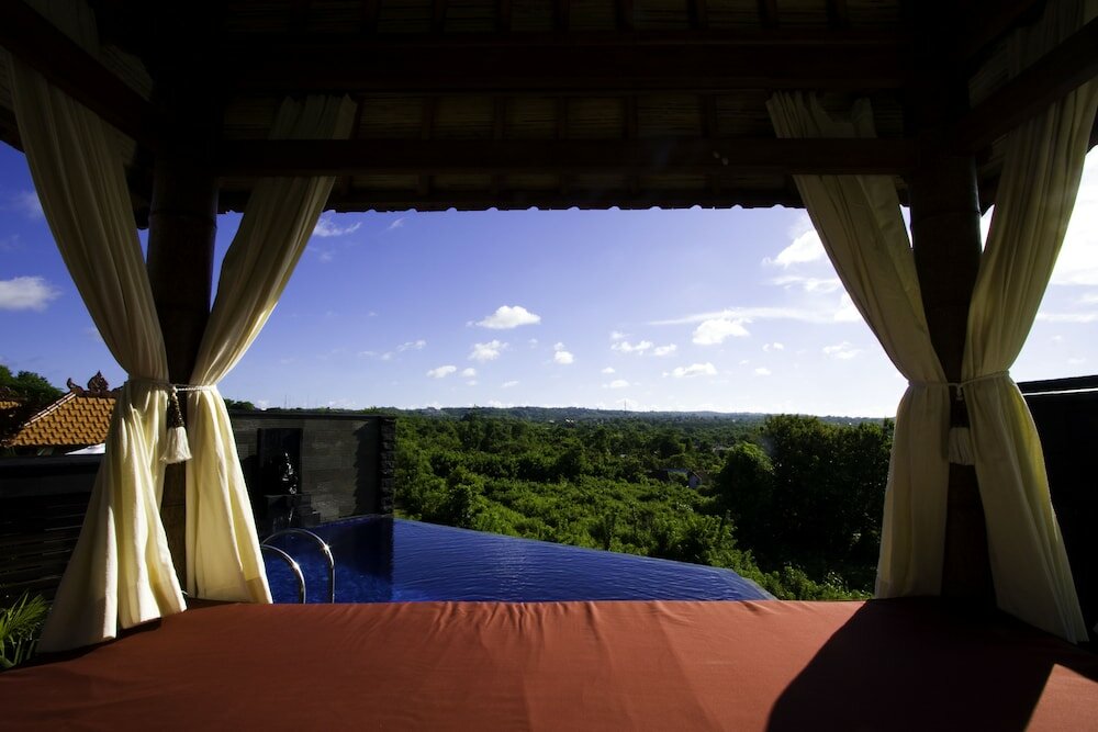 Фото Jimbaran Cliffs Private Pool Hotel & SPA