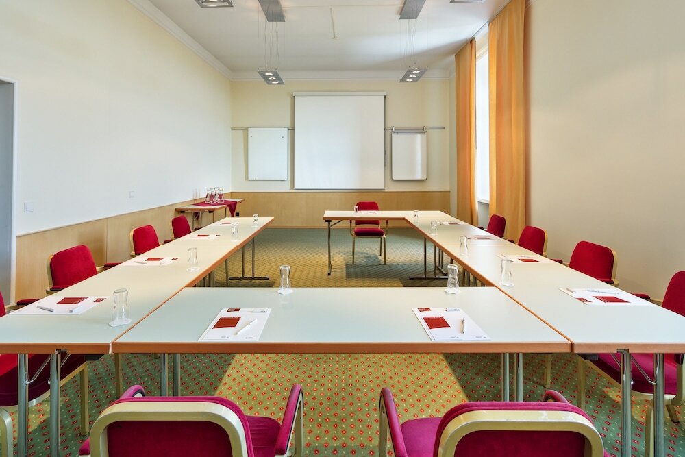 Фото Austria Trend Hotel Schloss Wilhelminenberg