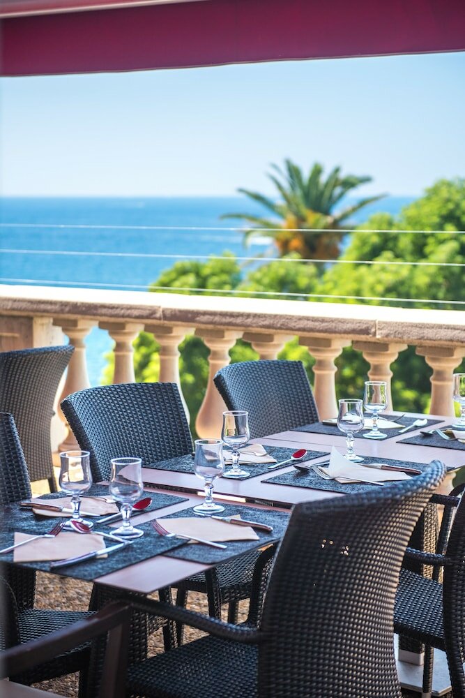 Фото Le Saint Paul Hotel