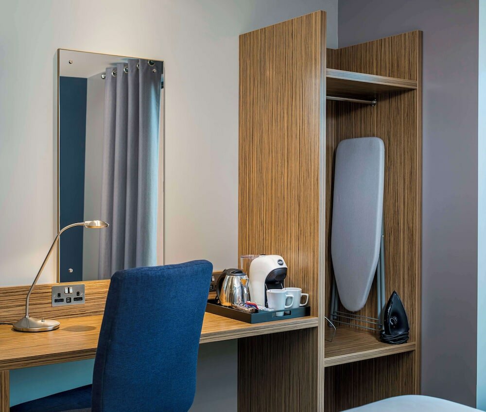 Фото Travelodge London Bethnel Green