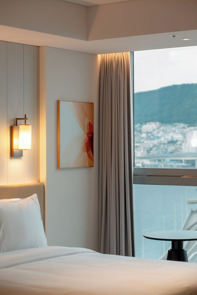 Фото Wyndham Grand Busan Ijin