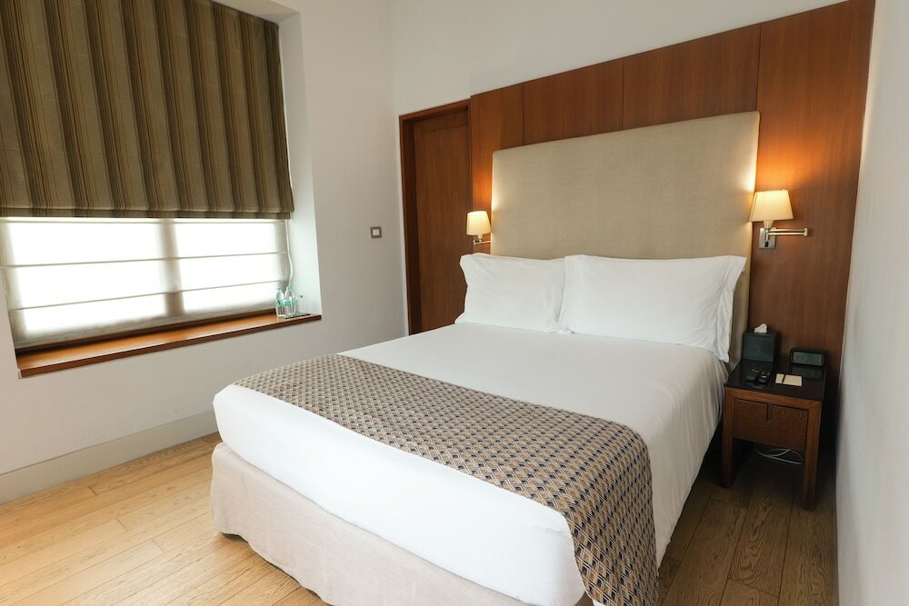 Фото The Manor New Delhi