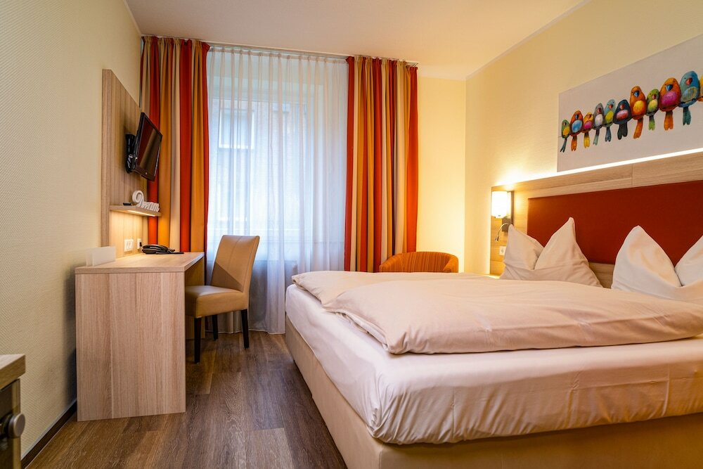 Фото отеля 2