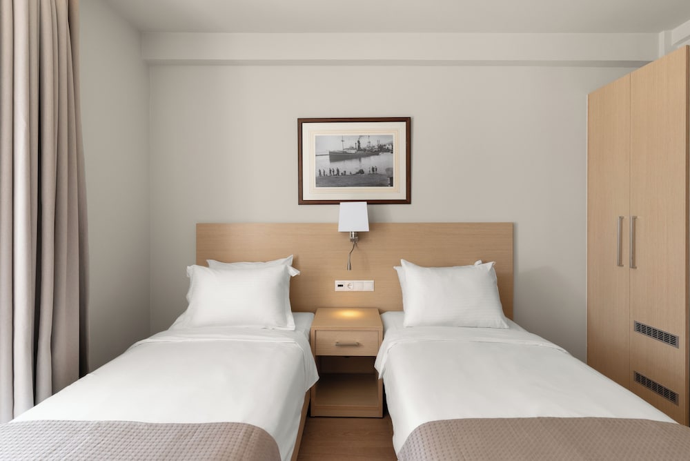 Фото Gallery Central Piraeus Port