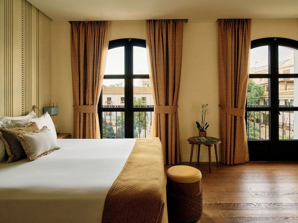 Фото Отель Silken El Pilar Andalucia