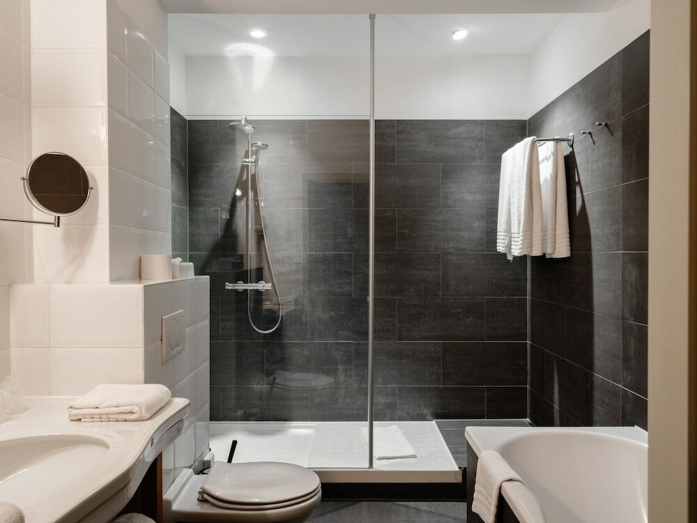 Фото Ghent River Hotel