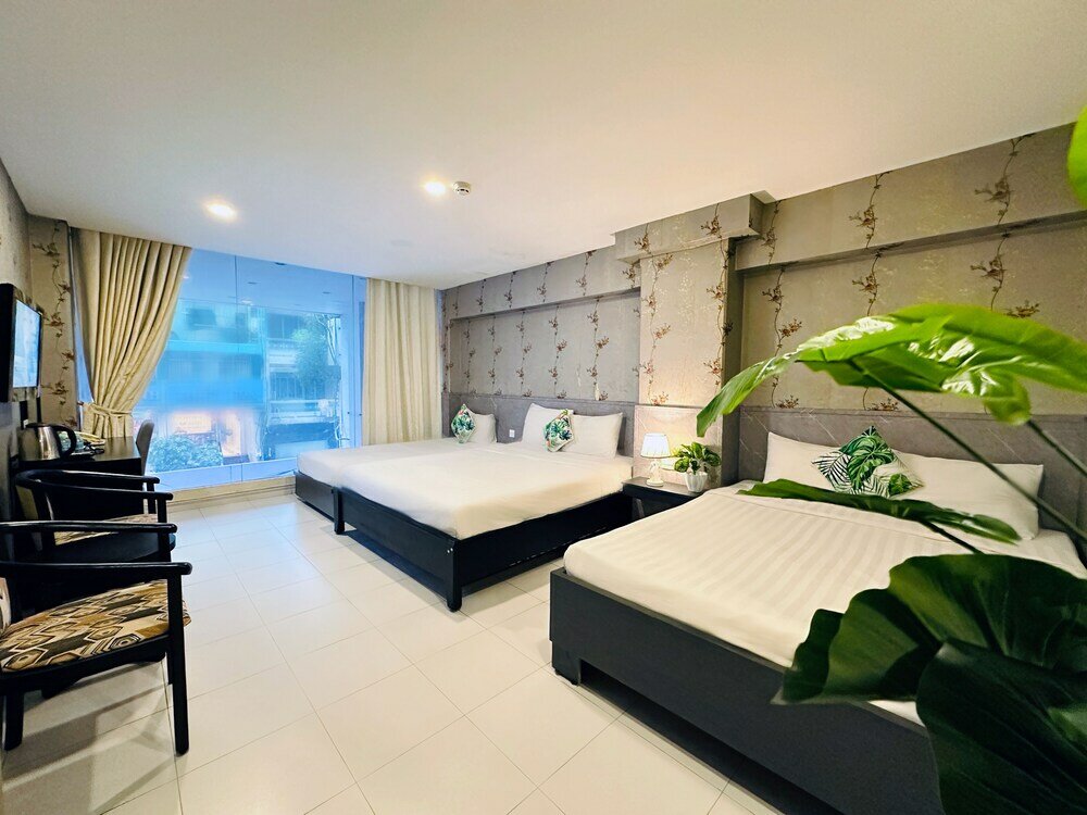 Фото отеля 2