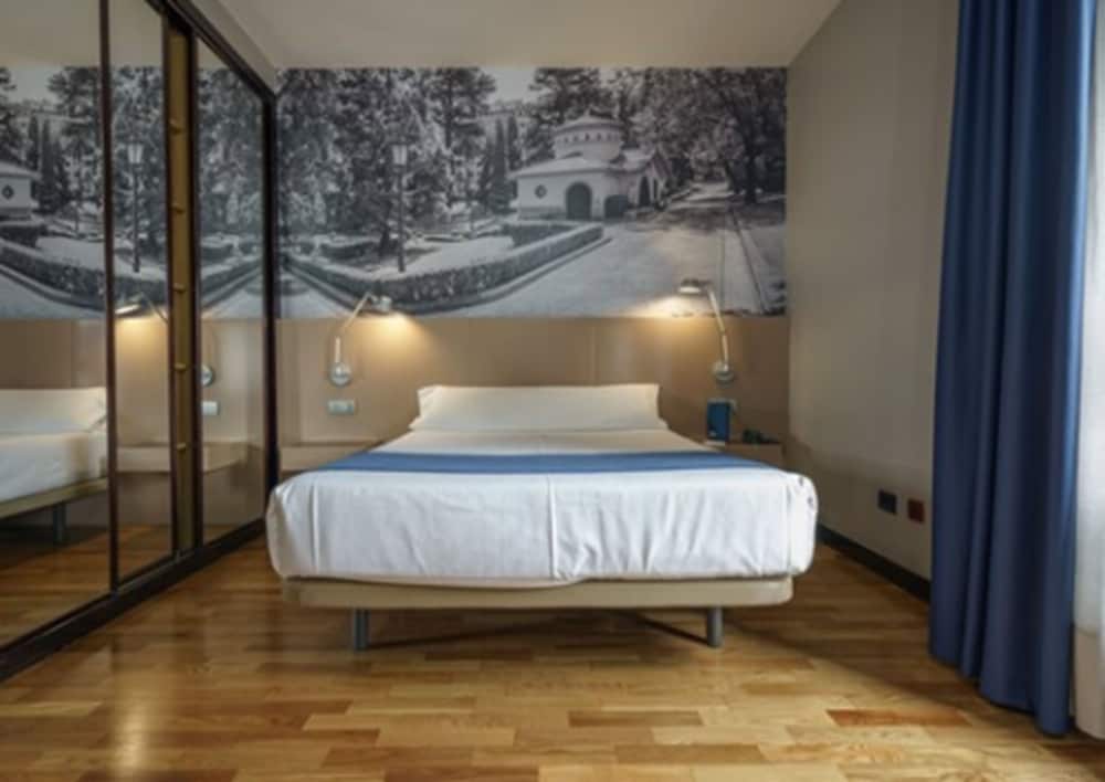 Фото Aparthotel Campus