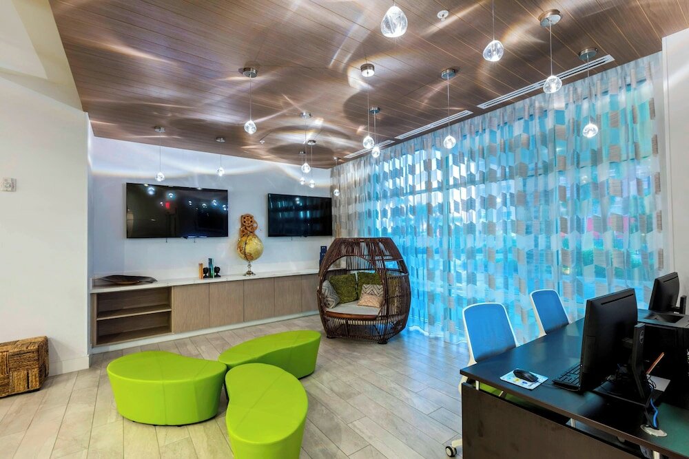 Фото TownePlace Suites by Marriott Orlando at SeaWorld