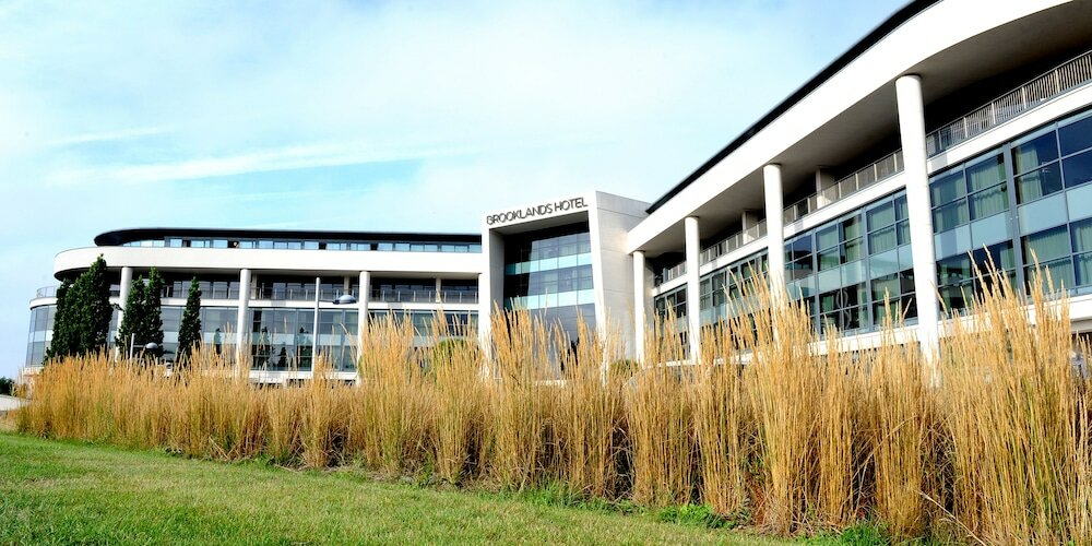 Фото Brooklands Hotel