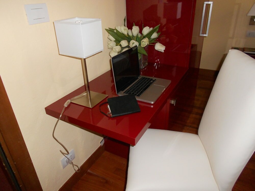 Фото Hotel Minerva Milan