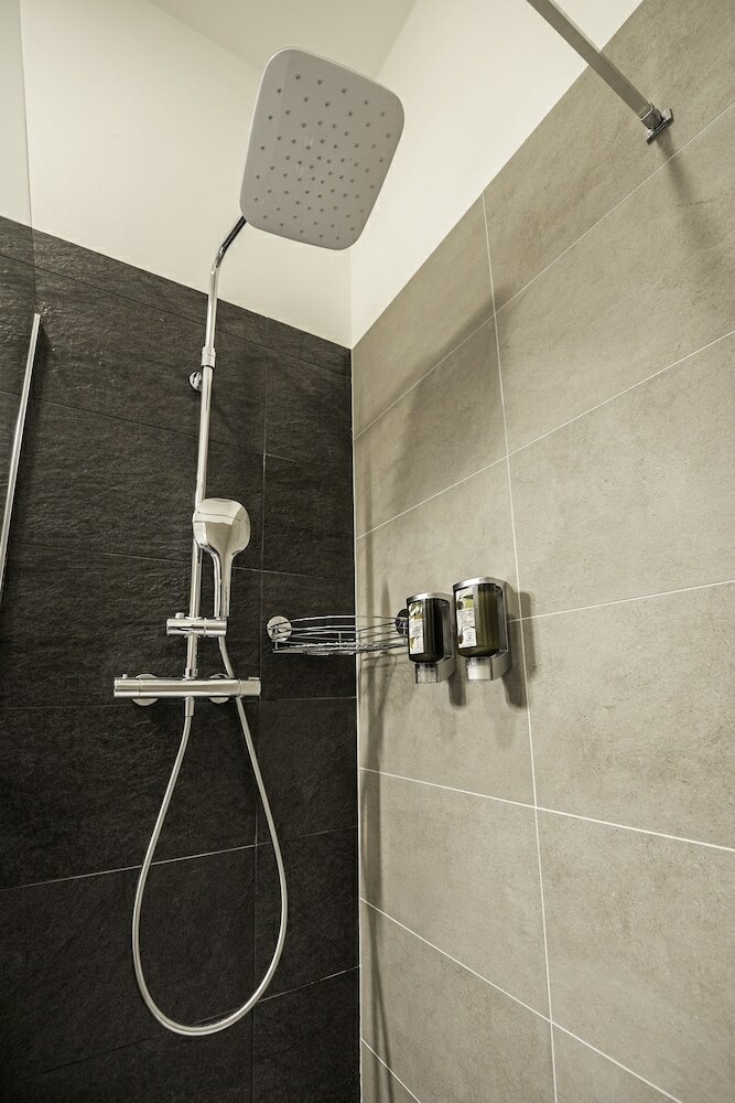 Фото Letna Garden Suites