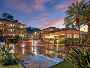 Гостиница La Quinta Inn & Suites by Wyndham San Diego SeaWorld/Zoo