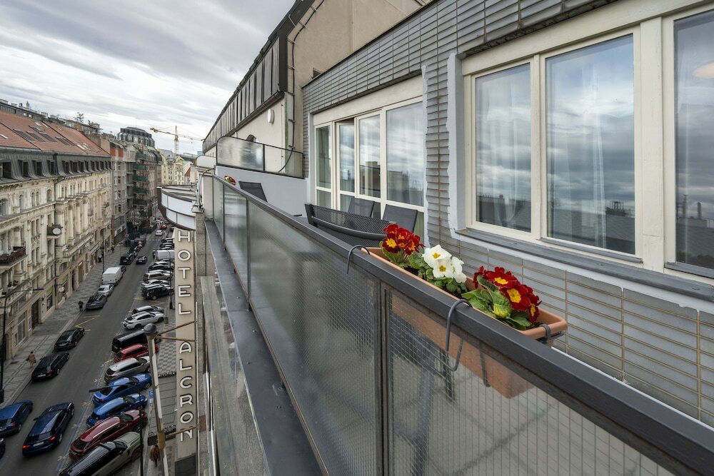 Фото New Town - Apple Apartments