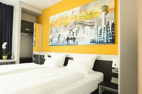 Внешний вид отеля Carathotel Düsseldorf City в Дюссельдорфе, фото 2