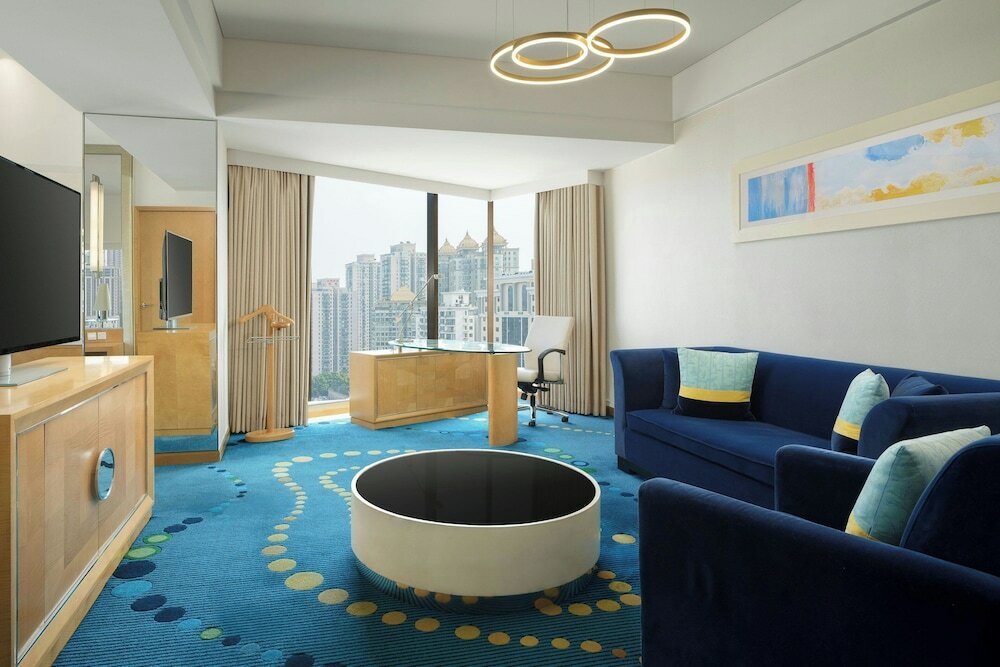 Фото Renaissance Shanghai Yu Garden Hotel