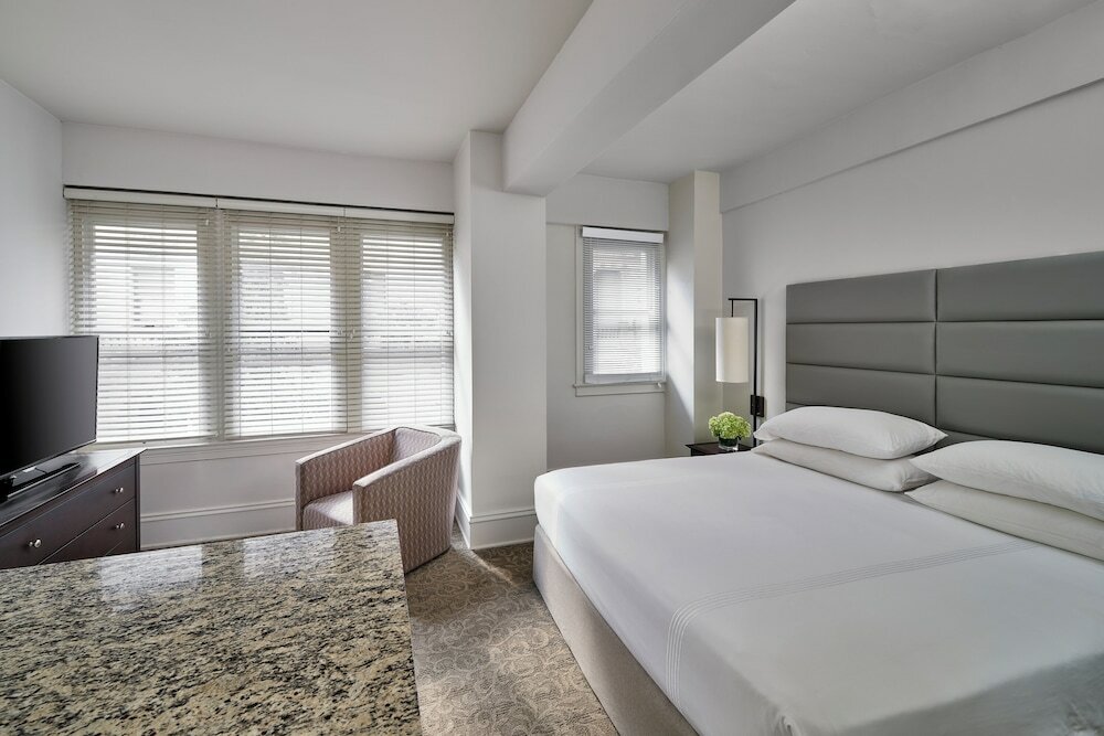 Фото Aka Rittenhouse Square