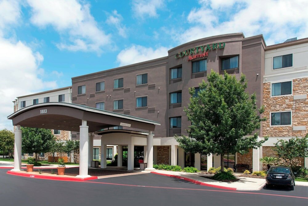 Фото Courtyard by Marriott San Antonio North/Stone Oak at Legacy