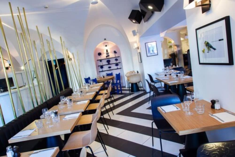 Фото Hôtel Le Lion