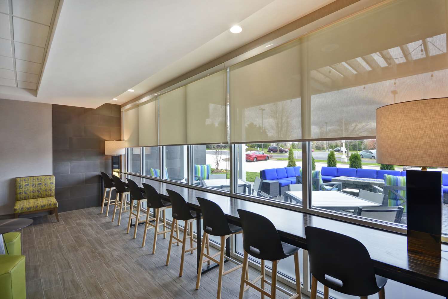 Фото Home2 Suites by Hilton Grand Rapids North