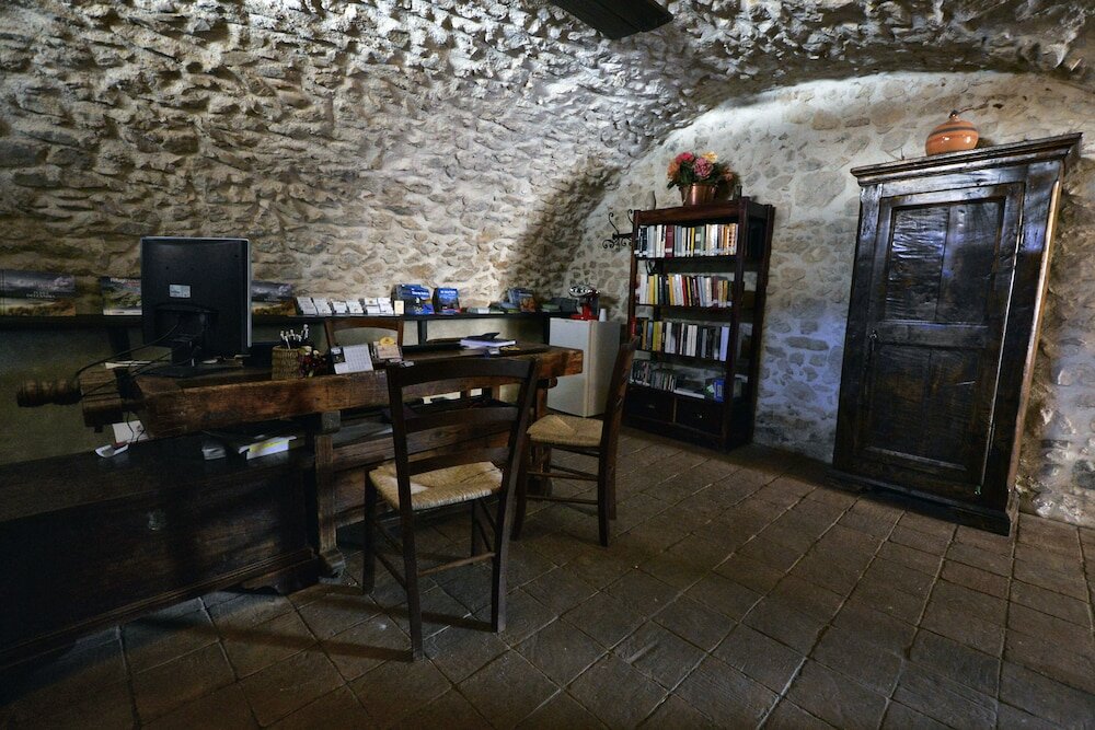 Фото Robur Marsorum Albergo Diffuso