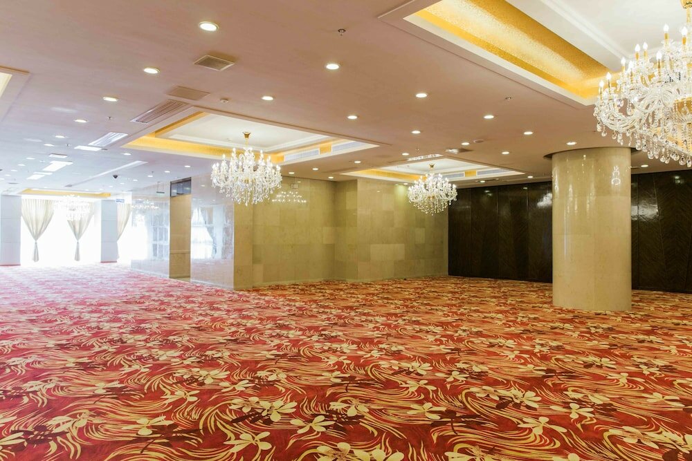 Фото Swiss-Belhotel Blulane