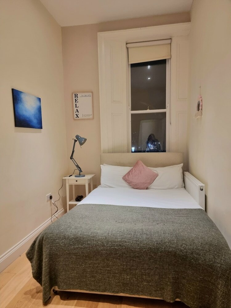 Фото Urban Stay Oxford Gardens Apartments