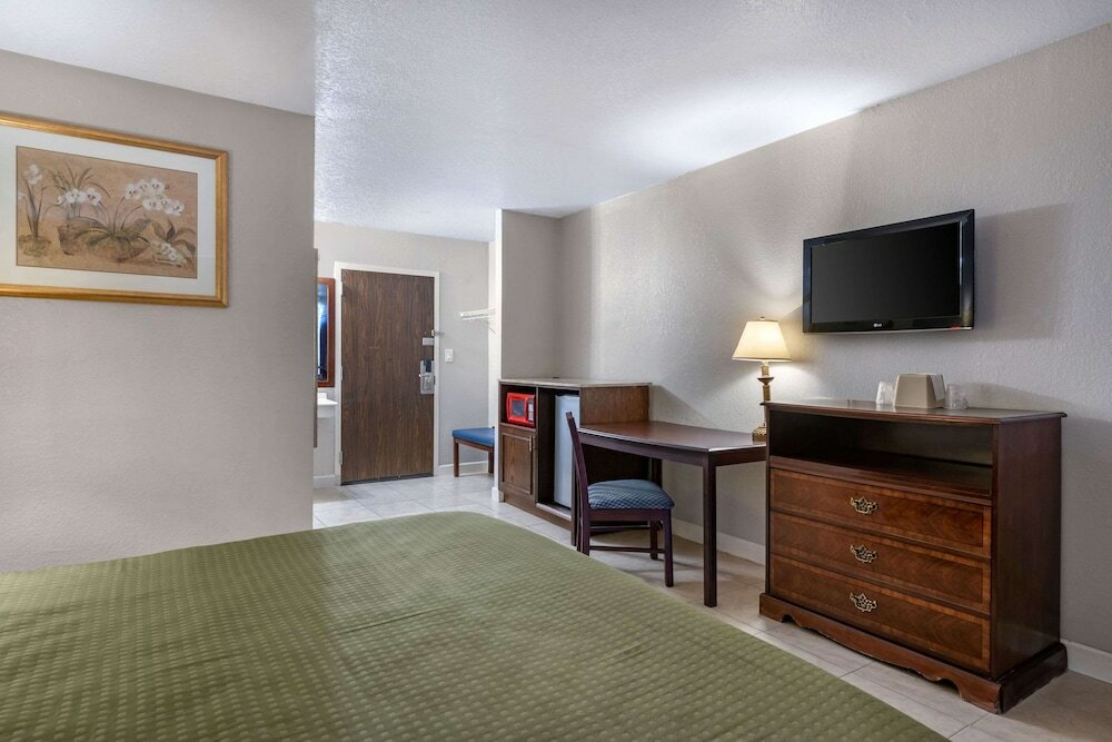 Фото Rodeway Inn