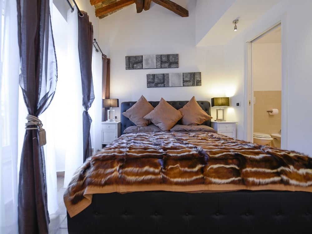 Фото Ibernesi 2 Apartment