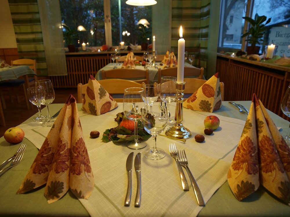 Фото Hotel-Restaurant Kastanienhof Lauingen