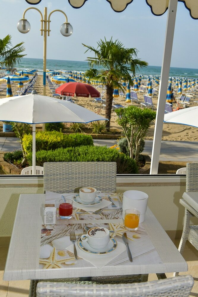 Фото Hotel Souvenir