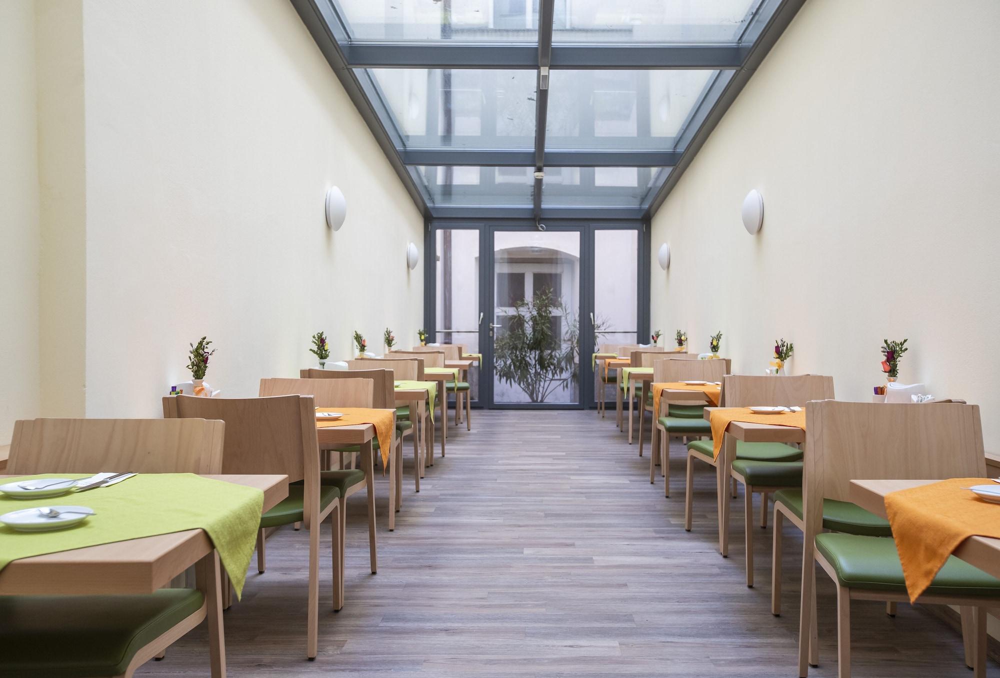 Фото Gästehaus im Priesterseminar Salzburg