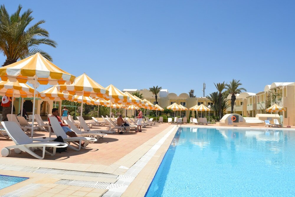 Фото отеля 1