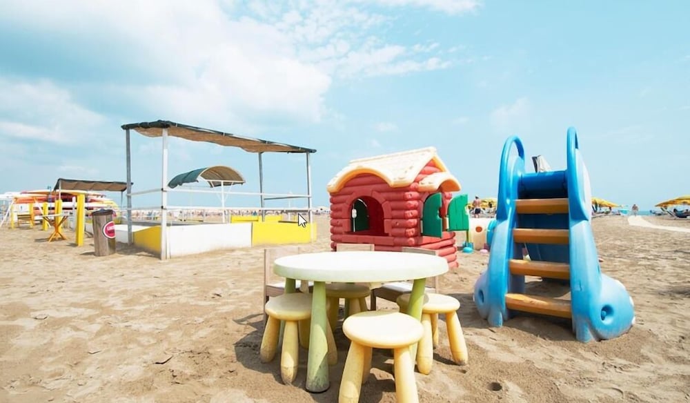 Фото Hotel Crown