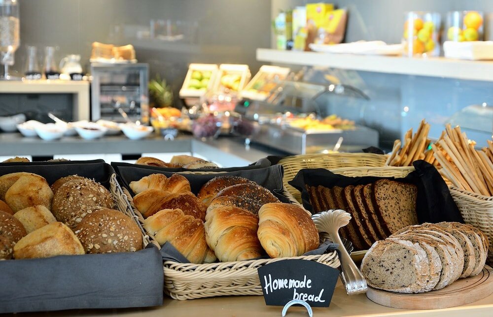 Фото Aparthotel Flora