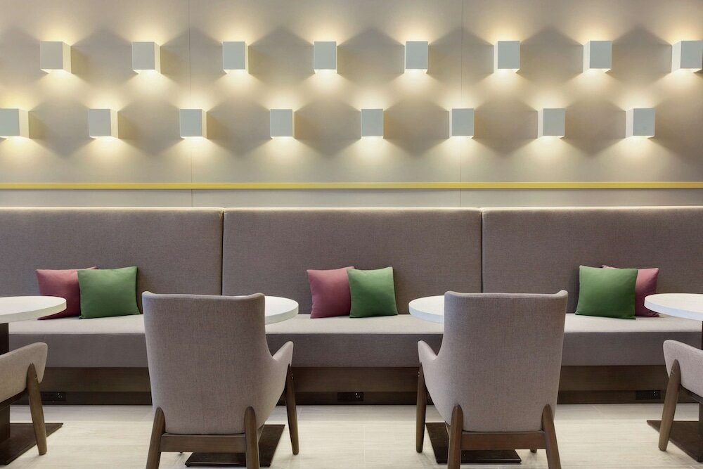 Фото Hampton Inn & Suites Houston-Cypress Station