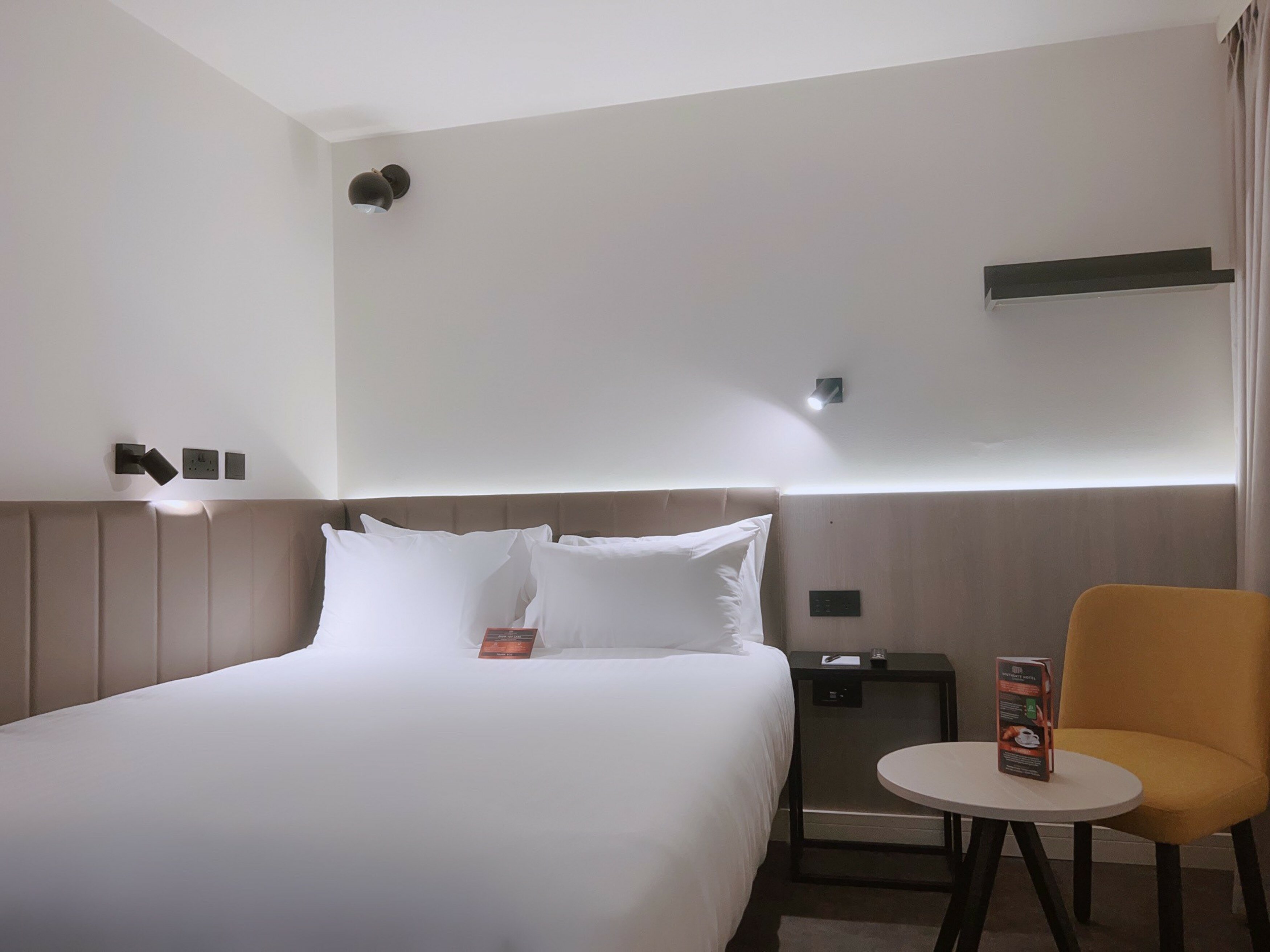 Фото Southgate Hotel London