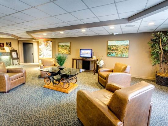 Фото Quality Inn West Edmonton