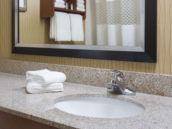 Фото Hampton Inn St. Joseph